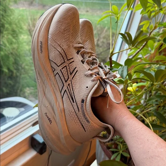 ASICS GEL-NIMBUS 26 used size 8.5 men’s light taupe color running - Picture 9 of 14